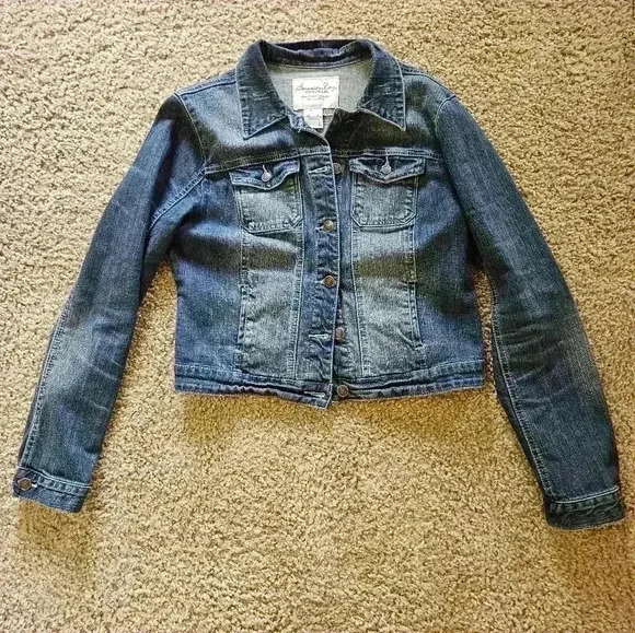 American Rag Dark Wash Distressed Denim/ Jean Jacket, Size Large - Picture 4 of 7
